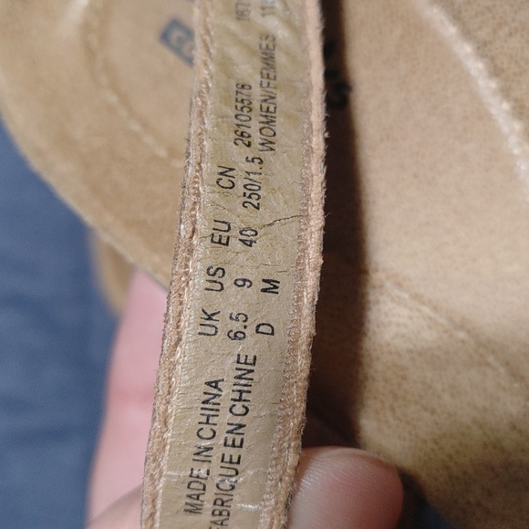 Women's size 9M Clark's sandals. Brown leather. - Picture 3 of 4